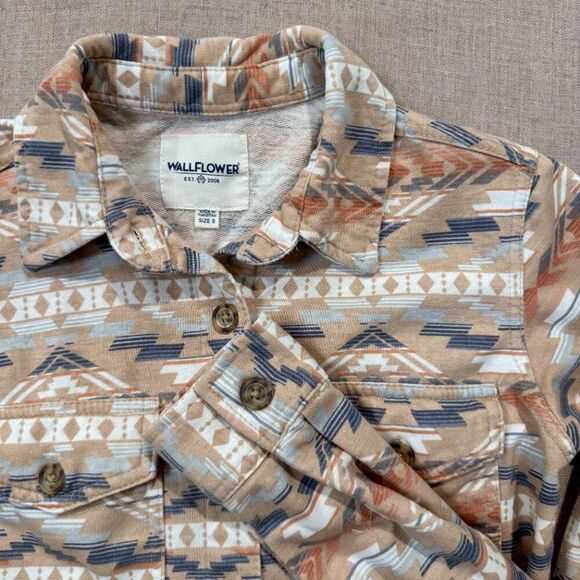 Wallflower Aztec Print Button Down Shirt Women’s Small Long Sleeve Southwest - Picture 3 of 6